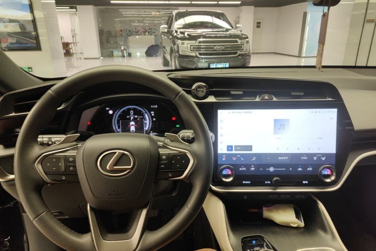 Used Lexus RZ 2023 450e All-Wheel-Drive Luxury Edition Center Console