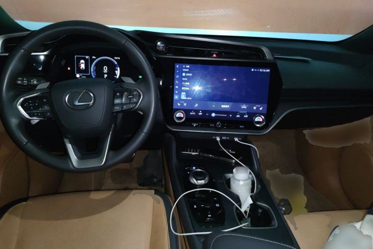 Used Lexus RZ 2023 450e All-Wheel Drive Luxury Edition Center Console