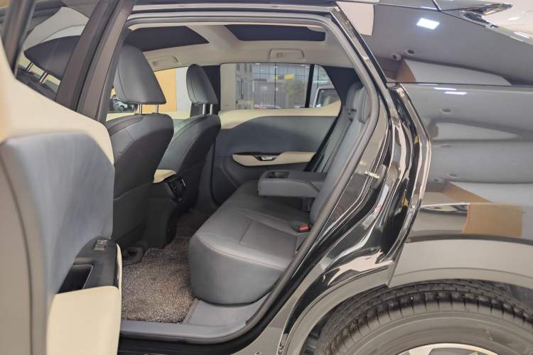 Used Lexus RZ 2023 300e Long-Range Indulgence Edition Exterior 10