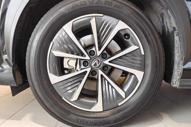 Used Lexus RZ 2023 300e Long-Range Indulgence Edition Exterior 4