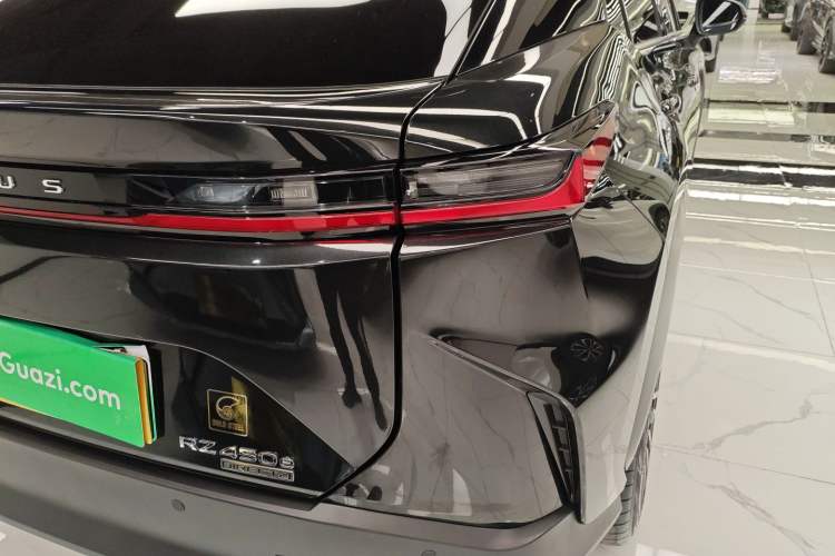 Used Lexus RZ 2023 450e All-Wheel Drive Luxury Edition Exterior 6
