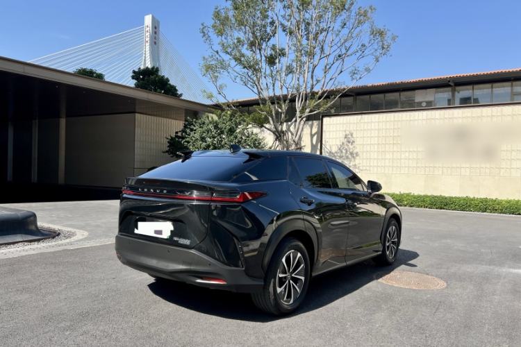 Used Lexus RZ 2023 450e All-Wheel Drive Luxury Edition Exterior 7