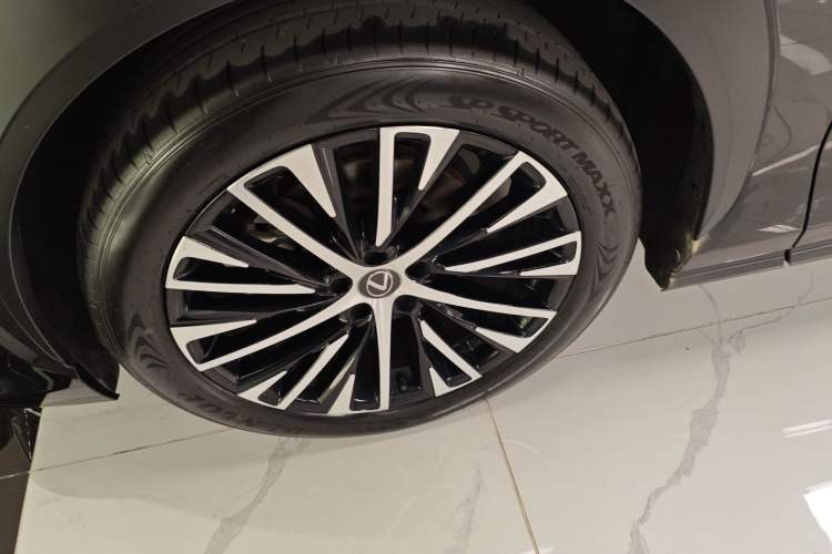 Used Lexus RZ 2023 450e All-Wheel Drive Luxury Edition Exterior 7