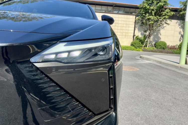 Used Lexus RZ 2023 450e All-Wheel Drive Luxury Edition Exterior 8