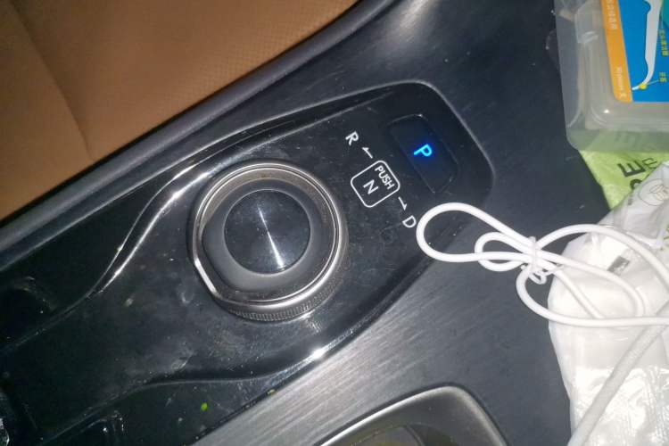 Used Lexus RZ 2023 450e All-Wheel Drive Luxury Edition Gear Lever