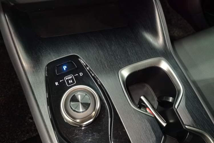 Used Lexus RZ 2023 450e All-Wheel Drive Luxury Edition Gear Lever