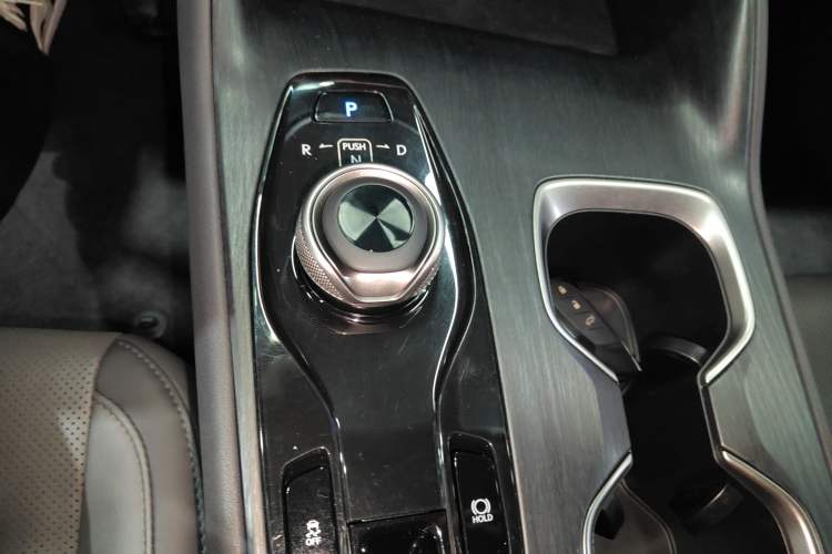 Used Lexus RZ 2023 450e All-Wheel Drive Luxury Edition Gear Lever
