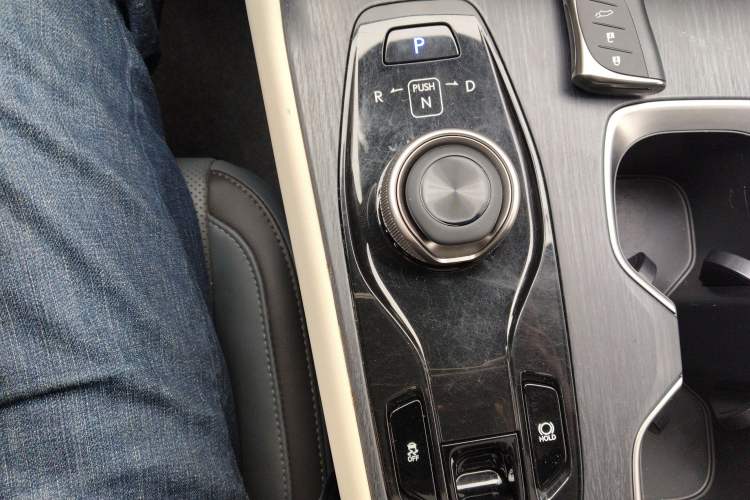 Used Lexus RZ 2023 450e All-Wheel Drive Luxury Edition Gear Lever