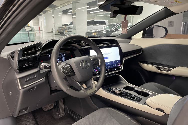 Used Lexus RZ 2023 450e All-Wheel-Drive Luxury Edition Interior 1