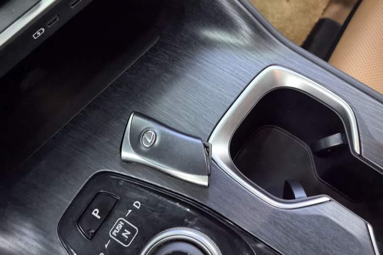 Used Lexus RZ 2023 450e All-Wheel Drive Luxury Edition Interior 1
