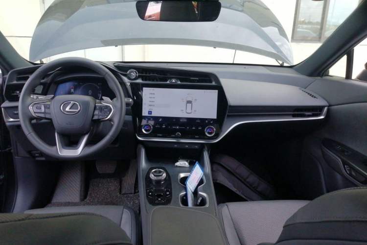 Used Lexus RZ 2023 450e All-Wheel Drive Luxury Edition Interior 1