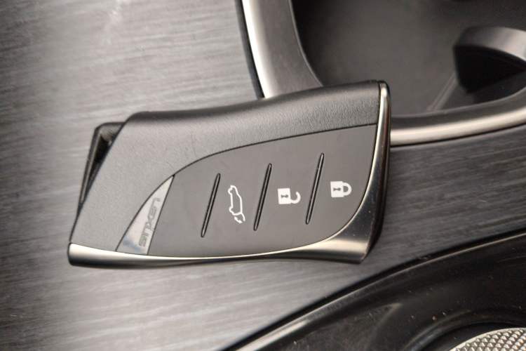 Used Lexus RZ 2023 450e All-Wheel Drive Luxury Edition Interior 1