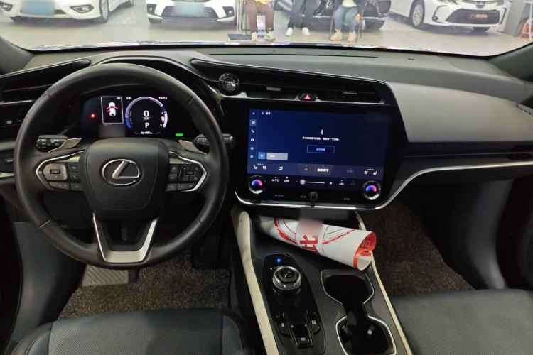 Used Lexus RZ 2023 450e All-Wheel Drive Luxury Edition Interior 2