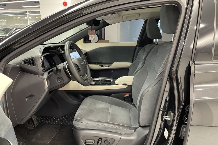 Used Lexus RZ 2023 450e All-Wheel-Drive Luxury Edition Interior 2