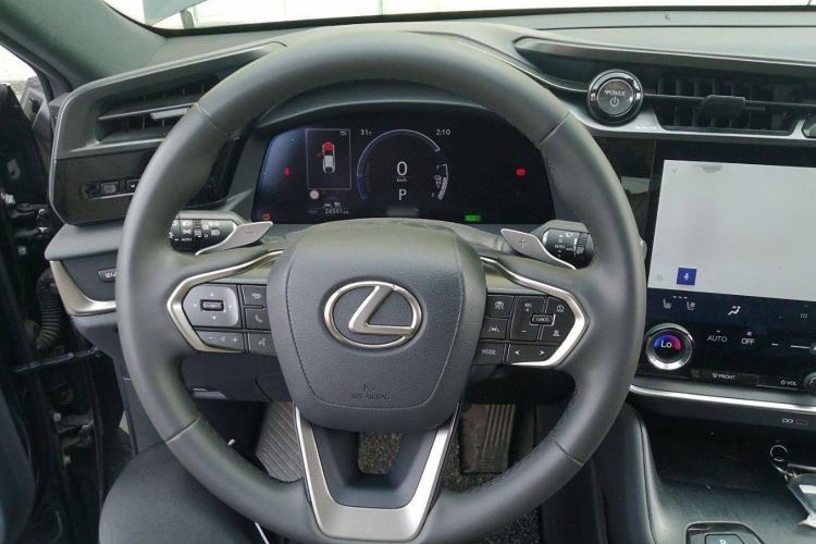 Used Lexus RZ 2023 450e All-Wheel Drive Luxury Edition Interior 2