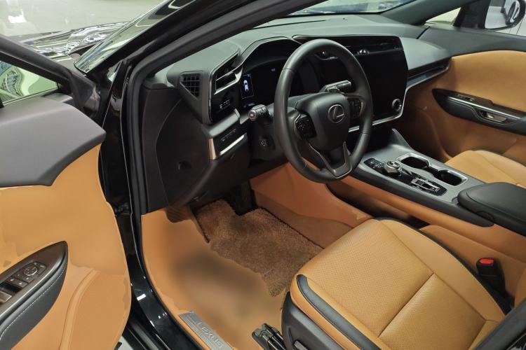 Used Lexus RZ 2023 450e All-Wheel Drive Luxury Edition Interior 3