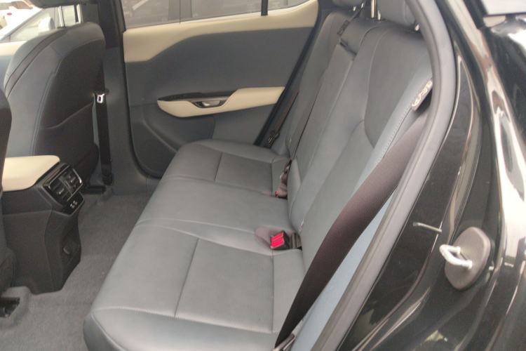 Used Lexus RZ 2023 450e All-Wheel Drive Luxury Edition Interior 4