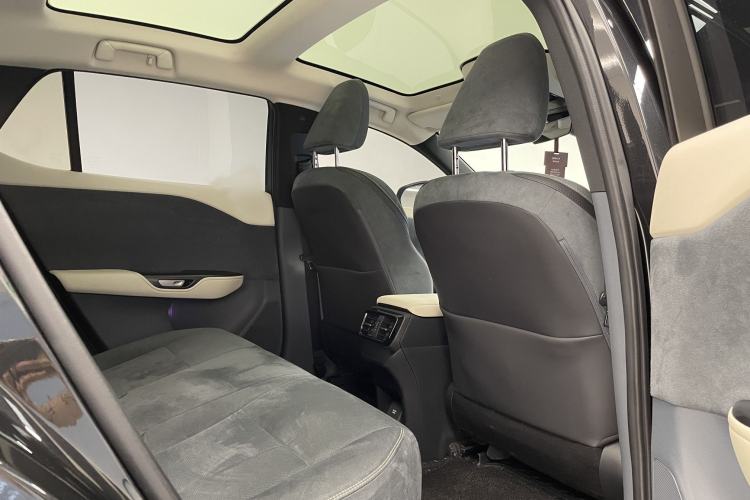 Used Lexus RZ 2023 450e All-Wheel-Drive Luxury Edition Interior 7