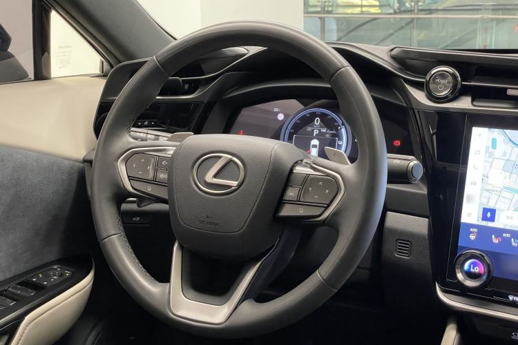 Used Lexus RZ 2023 450e All-Wheel-Drive Luxury Edition Interior 8