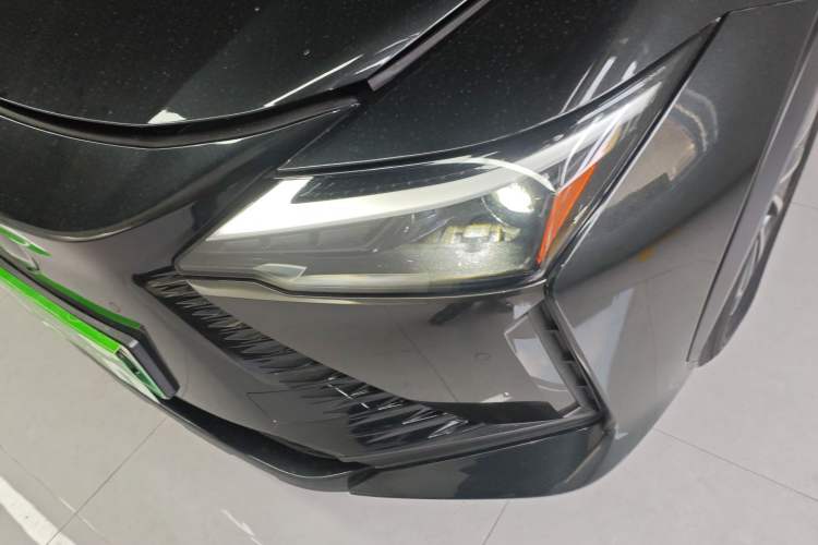 Used Lexus RZ 2023 450e All-Wheel Drive Luxury Edition Left Front Headlight