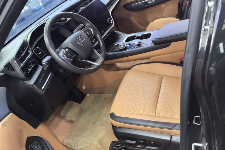 Used Lexus RZ 2023 450e All-Wheel Drive Luxury Edition Left Front Seat
