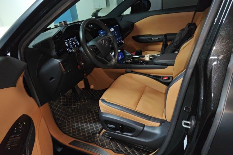 Used Lexus RZ 2023 450e All-Wheel Drive Luxury Edition Left Front Seat