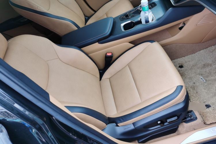 Used Lexus RZ 2023 450e All-Wheel Drive Luxury Edition Right Front Seat
