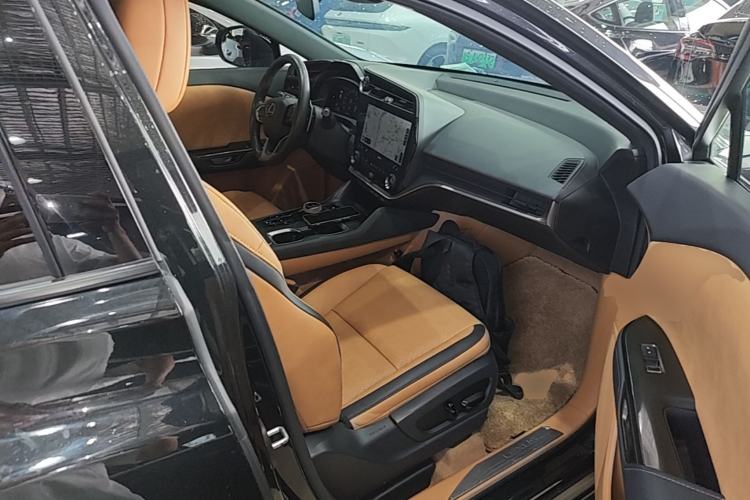 Used Lexus RZ 2023 450e All-Wheel Drive Luxury Edition Right Front Seat