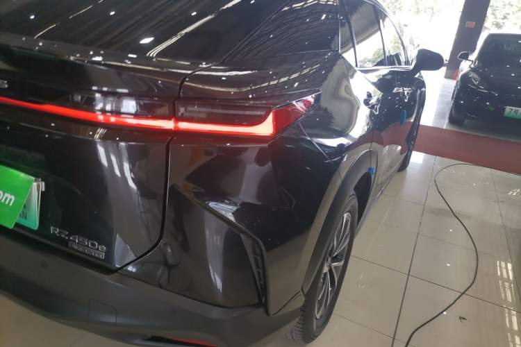 Used Lexus RZ 2023 450e All-Wheel Drive Luxury Edition Right Rear Taillight