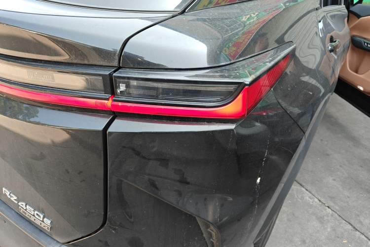 Used Lexus RZ 2023 450e All-Wheel-Drive Long-Range Version Right Rear Taillight