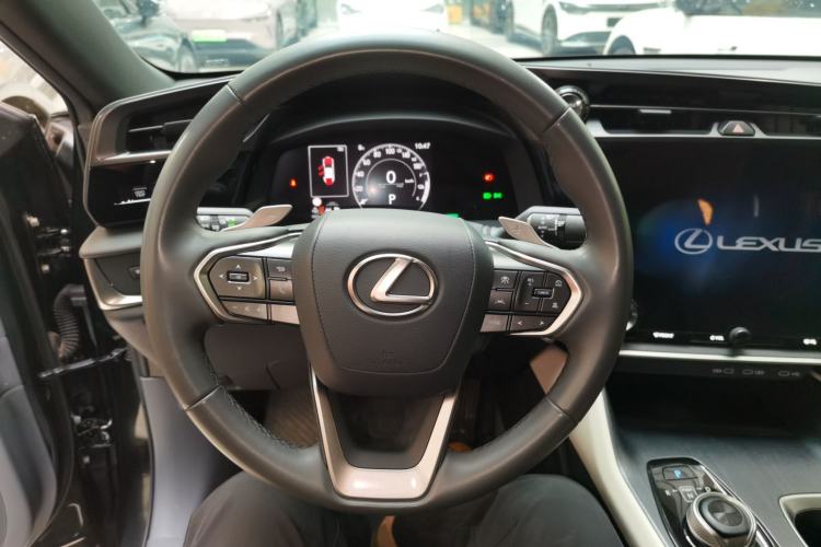 Used Lexus RZ 2023 450e All-Wheel Drive Luxury Edition Steering Wheel