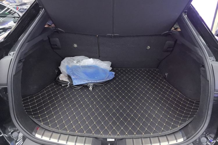 Used Lexus RZ 2023 450e All-Wheel Drive Luxury Edition Trunk