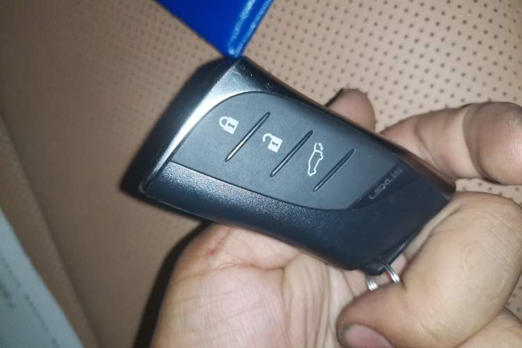 Used Lexus RZ 2023 450e All-Wheel Drive Luxury Edition Vehicle Key