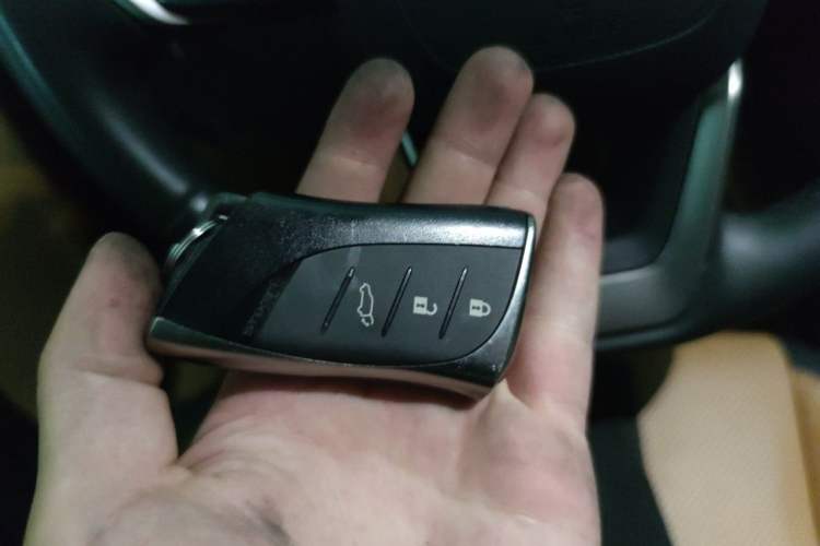 Used Lexus RZ 2023 450e All-Wheel Drive Luxury Edition Vehicle Key