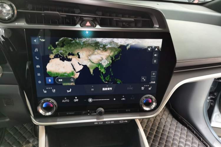 Used Lexus RZ 2023 450e All-Wheel Drive Luxury Edition Audio And AC Panel