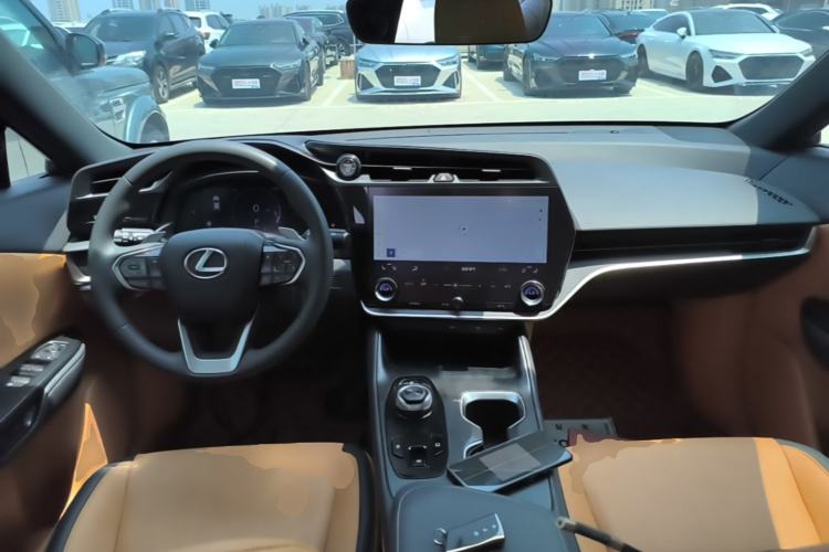Used Lexus RZ 2023 450e All-Wheel Drive Luxury Edition Center Console