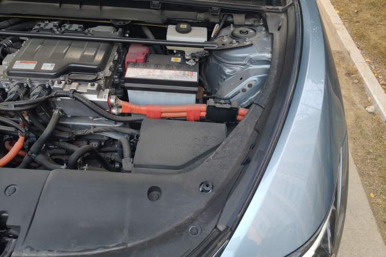 Used Lexus RZ 2023 450e All-Wheel Drive Luxury Edition Engine Bay Left