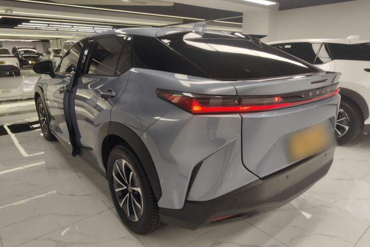 Used Lexus RZ 2023 450e All-Wheel Drive Luxury Edition Exterior 2