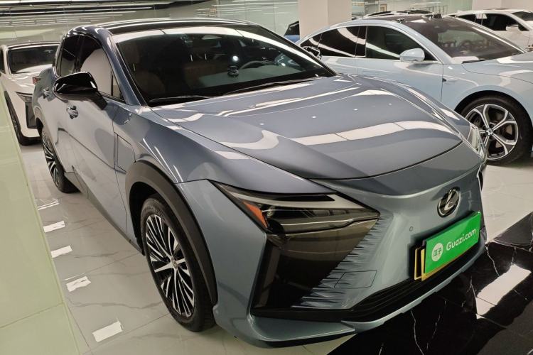 Used Lexus RZ 2023 450e All-Wheel Drive Luxury Edition Exterior 2