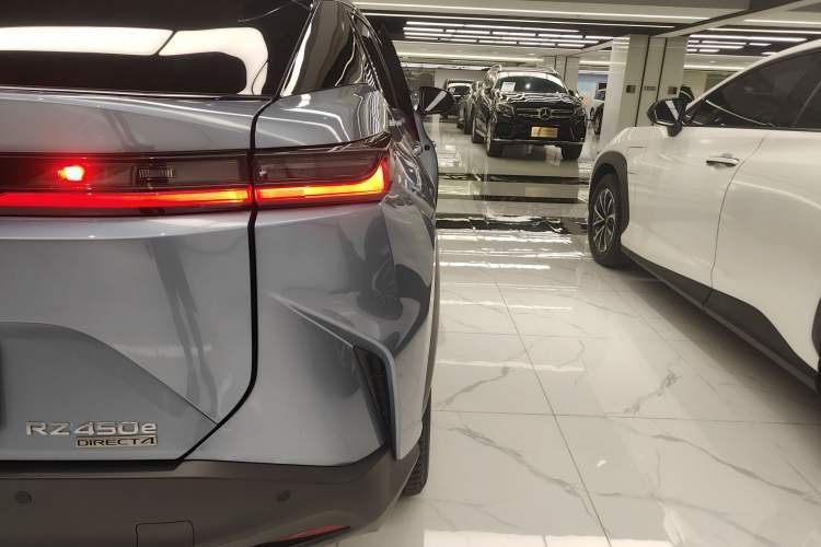 Used Lexus RZ 2023 450e All-Wheel Drive Luxury Edition Exterior 3