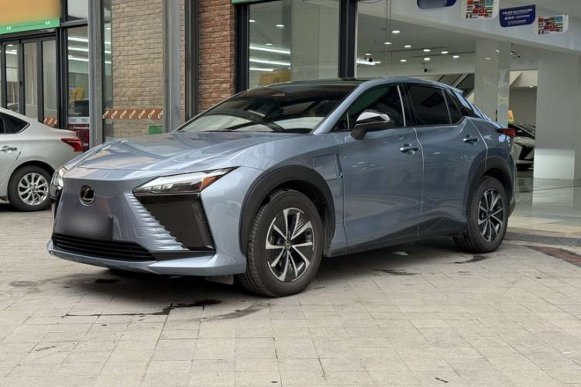 Used Lexus RZ 2023 450e All-Wheel Drive Luxury Edition Exterior 4