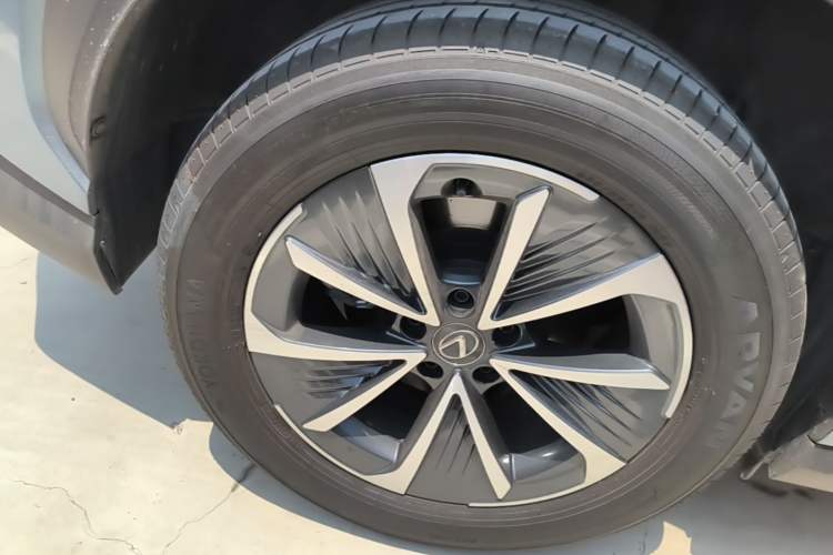 Used Lexus RZ 2023 450e All-Wheel Drive Luxury Edition Exterior 5
