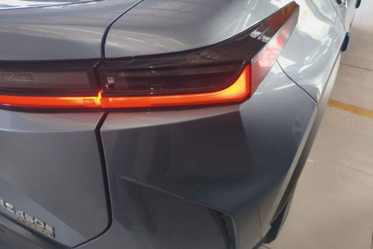 Used Lexus RZ 2023 450e All-Wheel Drive Luxury Edition Exterior 6