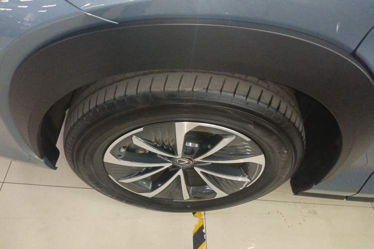 Used Lexus RZ 2023 450e All-Wheel Drive Luxury Edition Exterior 7