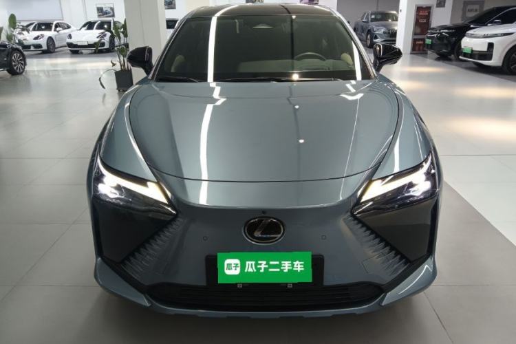 Used Lexus RZ 2023 450e All-Wheel-Drive Luxury Edition Front