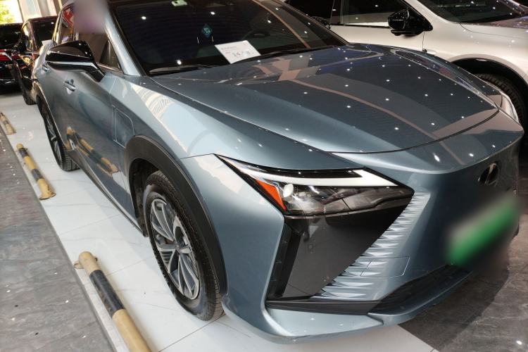 Used Lexus RZ 2023 450e All-Wheel Drive Luxury Edition Front Right 45 Deg