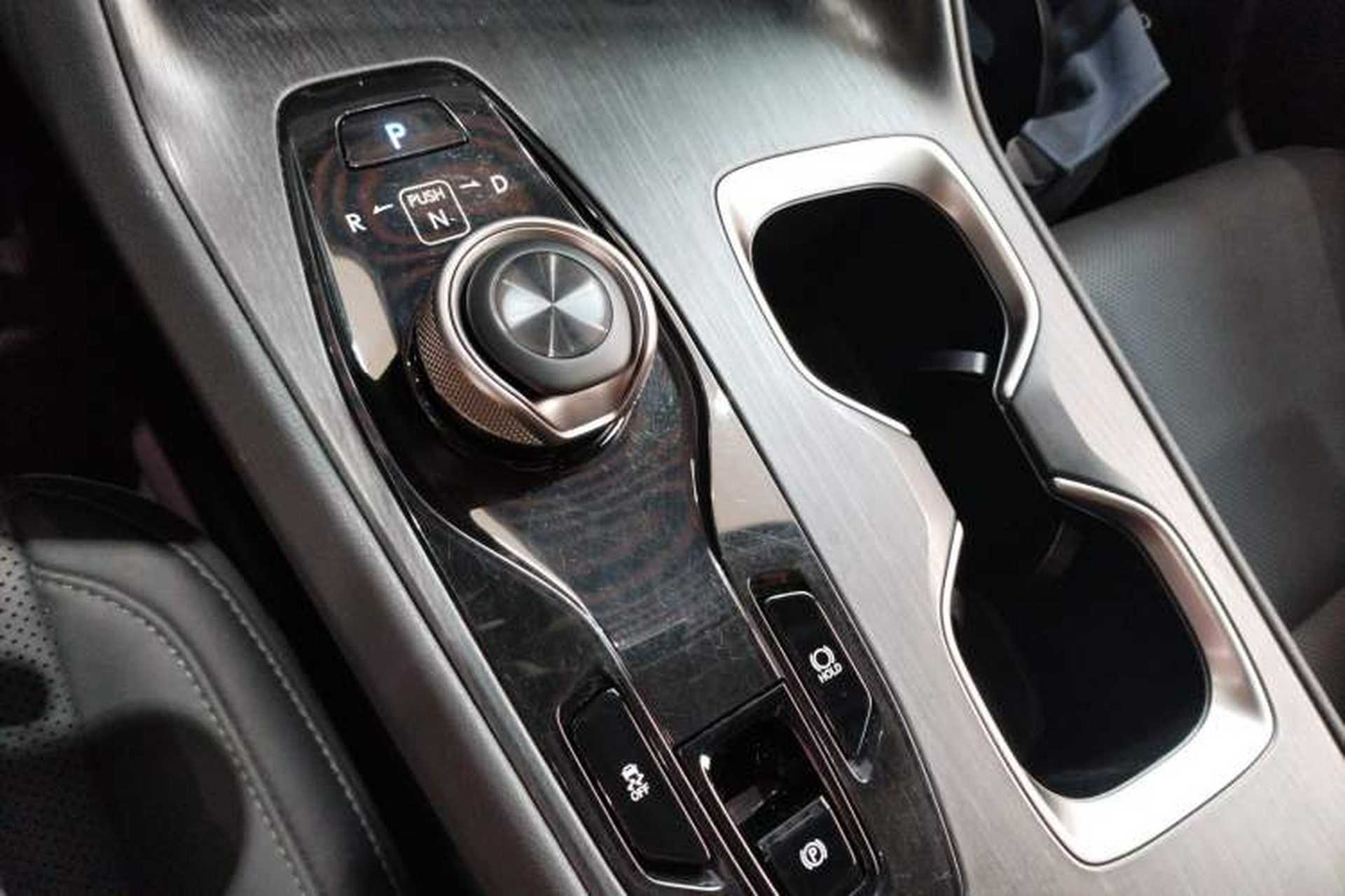 Used Lexus RZ 2023 450e All-Wheel Drive Luxury Edition Gear Lever