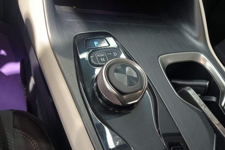 Used Lexus RZ 2023 450e All-Wheel-Drive Luxury Edition Gear Lever
