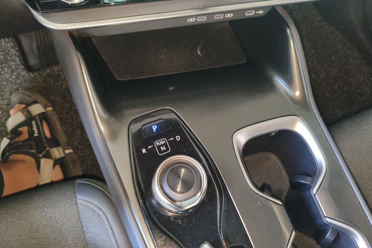 Used Lexus RZ 2023 450e All-Wheel Drive Luxury Edition Gear Lever