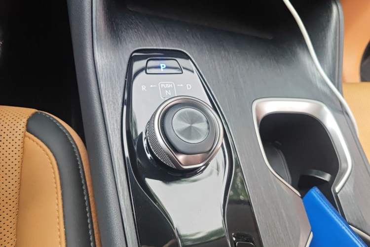 Used Lexus RZ 2023 450e All-Wheel Drive Luxury Edition Gear Lever